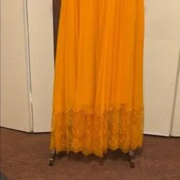 Self-Portrait Orange Pleated Maxi Dress V-Neck Wedding Guest - Picture 4 of 9